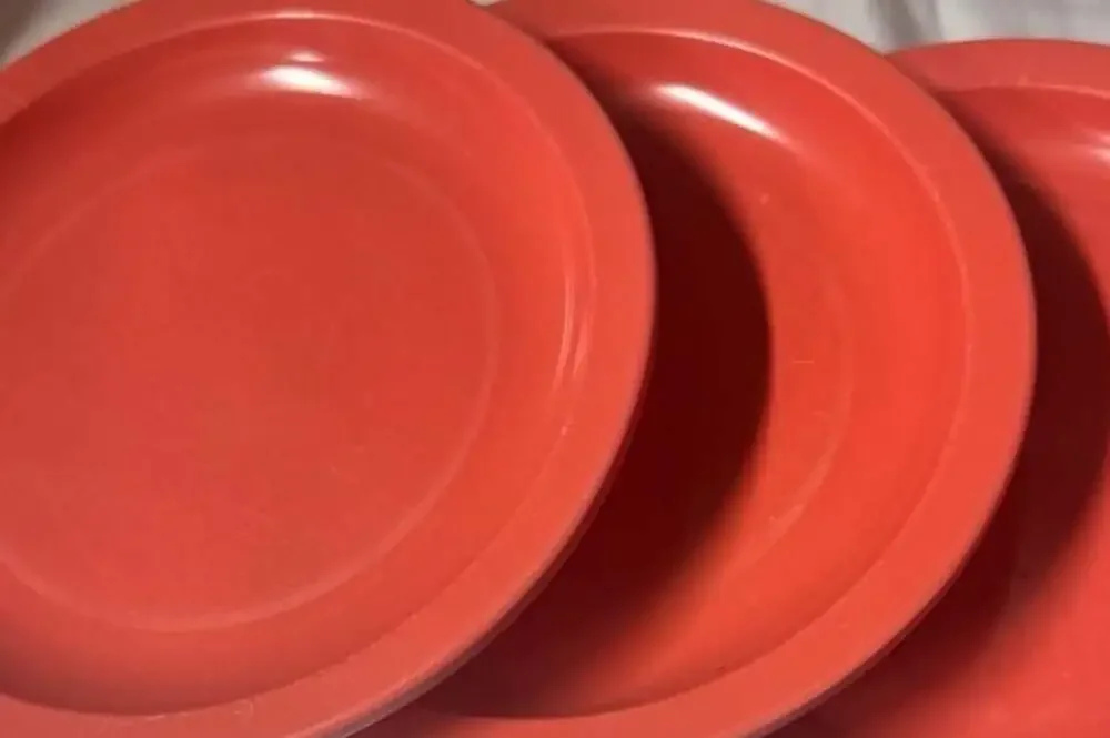 Set of 5 Vintage King-Line 104 Melamine Plates by Nemir Industries
